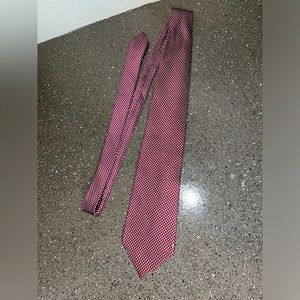 Roundtree & York Tie 100% silk